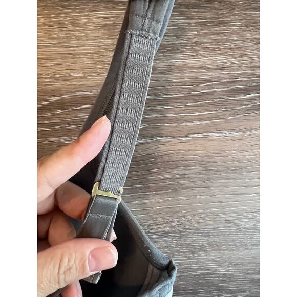 Natori Sports Bra White size 32D Adjustable Straps Under wire - Picture 3 of 9